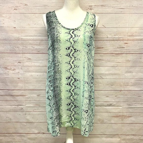 Joie Dresses & Skirts - joie silk snakeskin print peri B Shift Dress